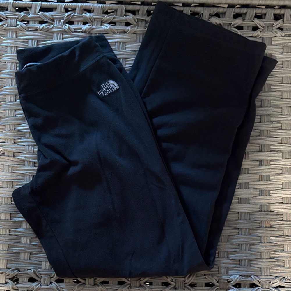 The North Face Jet Black Active Leggings